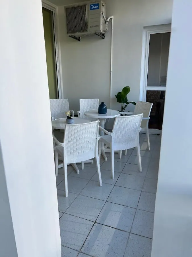 Onar Apartment Larnaca Cypr