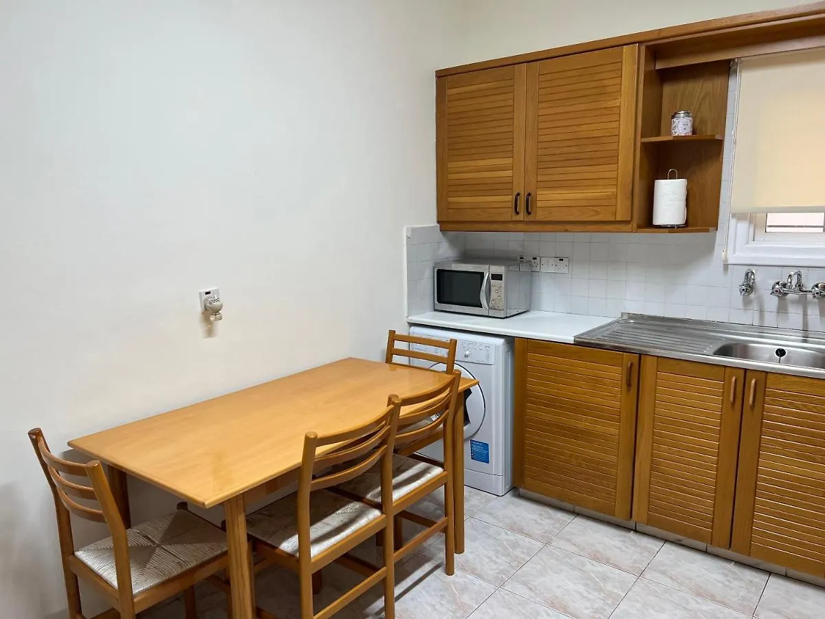 Onar Apartment Larnaca 0*,  Cypr